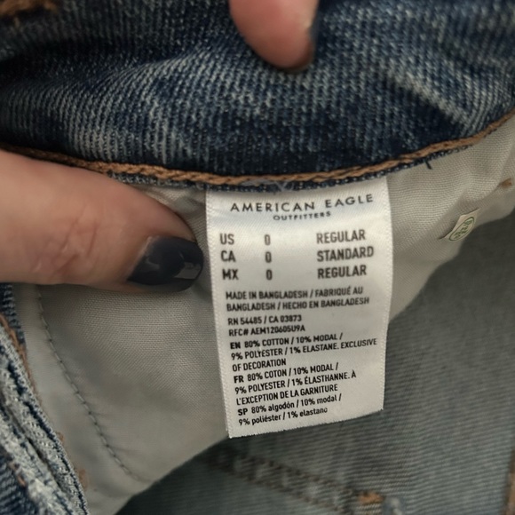 NWT American Eagle 🦅 Highest Rise Mom Jean Sz 0 ripped - Picture 3 of 7